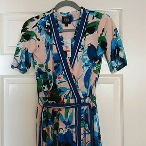ECI Sleeve Wrap Floral Dress (bx#6)